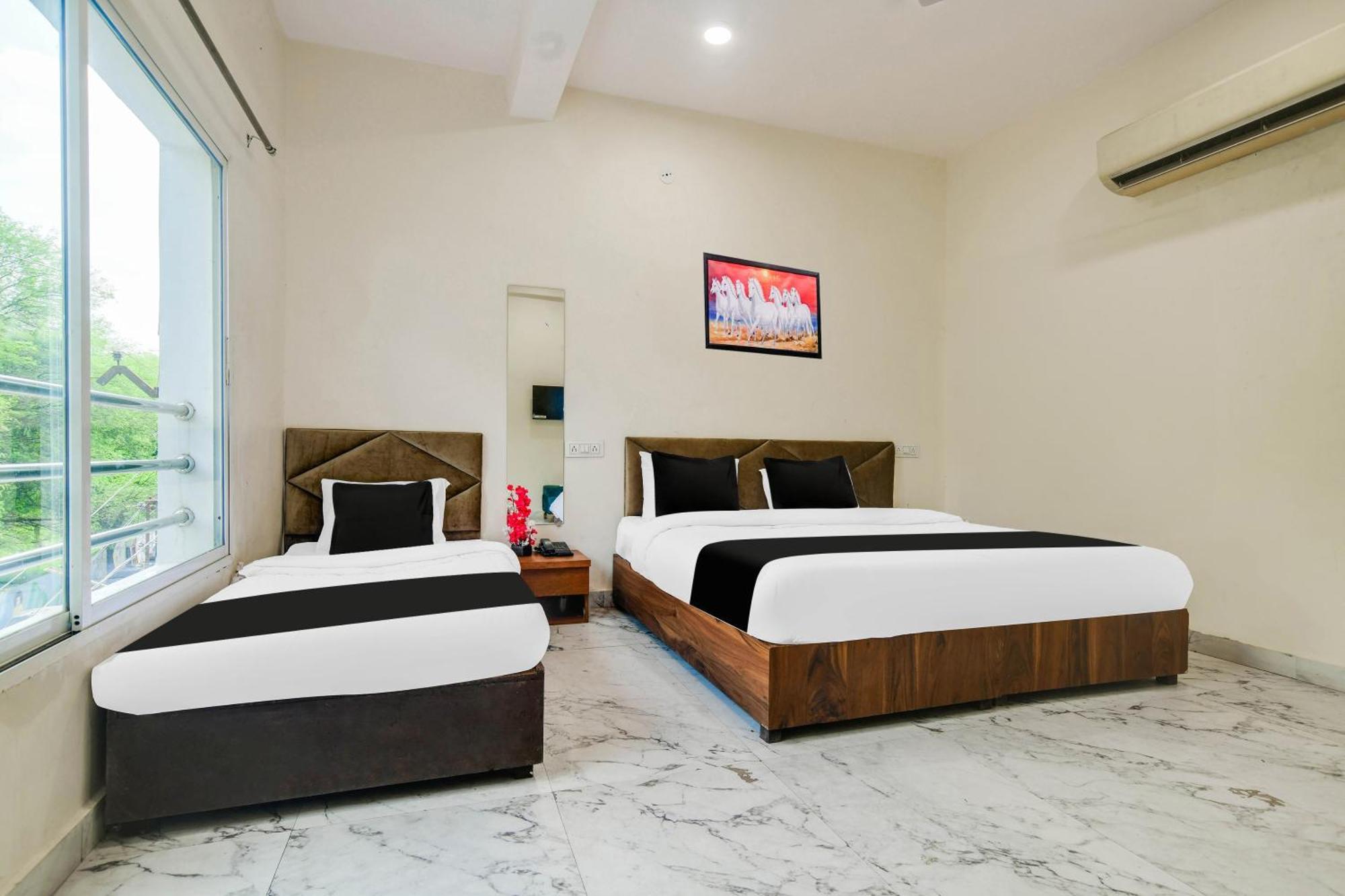 Hotel O Ujjain Near Hari Fatak Екстер'єр фото