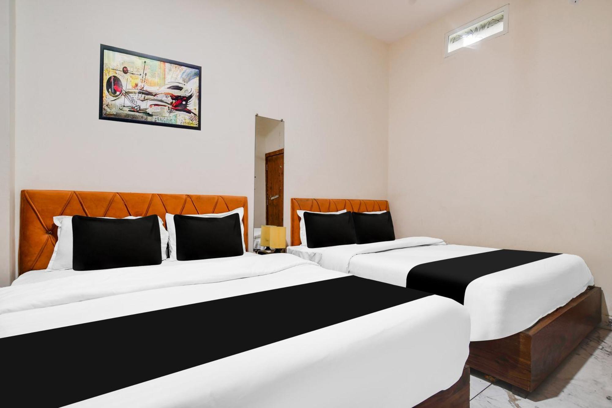 Hotel O Ujjain Near Hari Fatak Екстер'єр фото